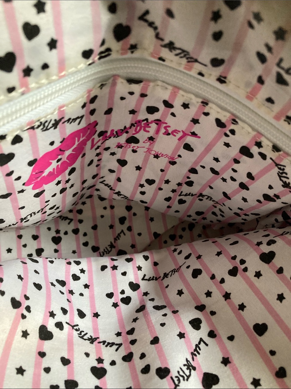 BETSEY JOHNSON black floral & quilted bag - Picture 6 of 9